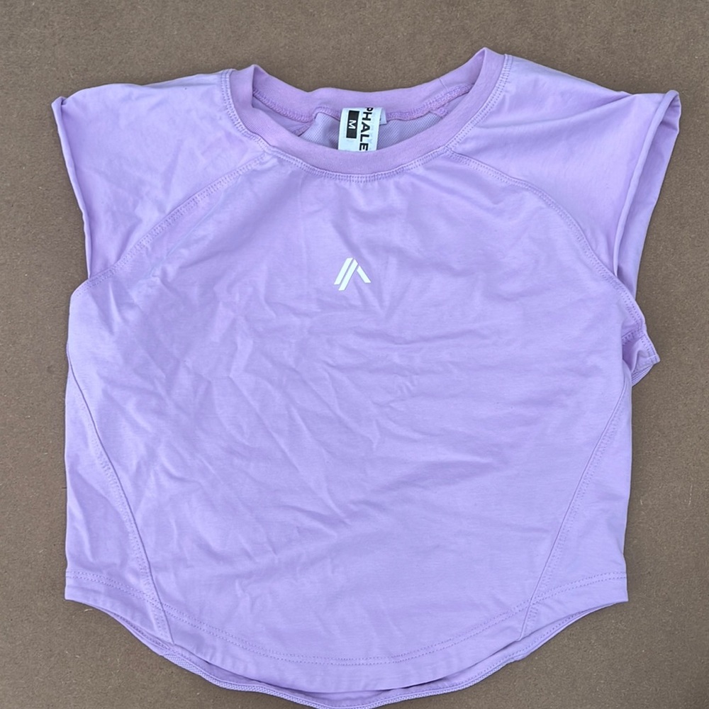 SOLD 🚫🚫🚫  Alphalete Velocity Crop Tee - Static Lavender